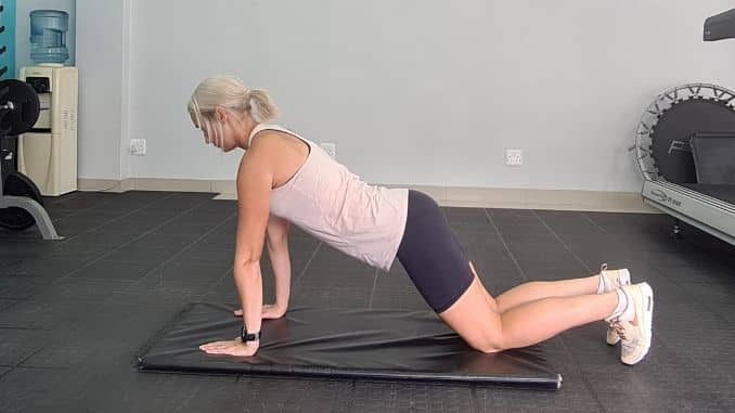 Knee Plank- Are Planks Bad For Your Shoulders