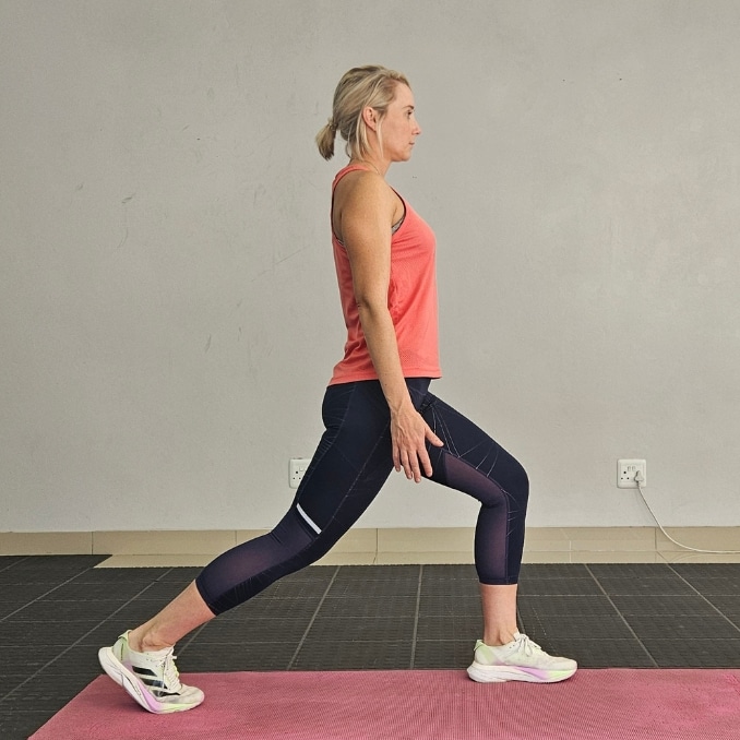 Floor Touch Lunges - Simple Home Balance Workout