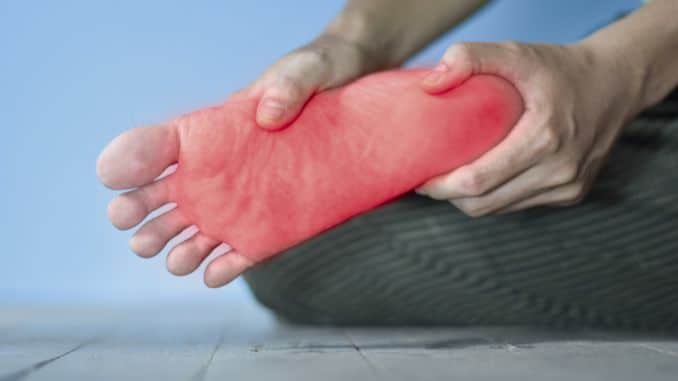 10 Worst & Best Foods for Plantar Fasciitis: How Diet Affects Heel Pain