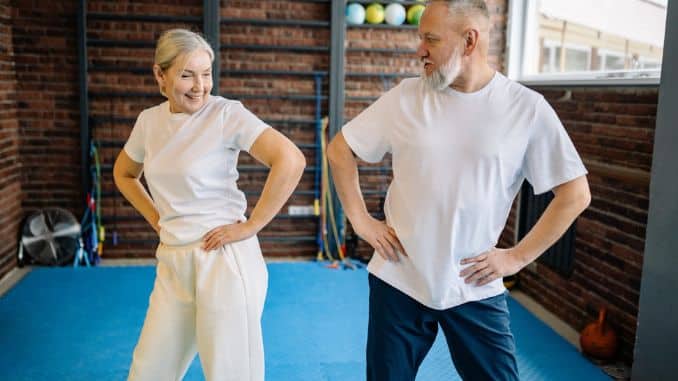 elderly-couple-swaying-their-hips