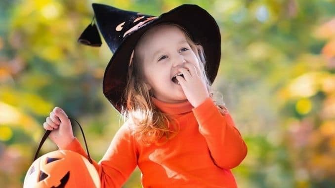 trick-or-treating - tips to avoid overindulging in halloween candy