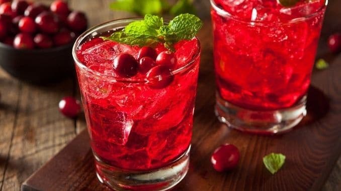 Homemade-Cranberry-Cocktail