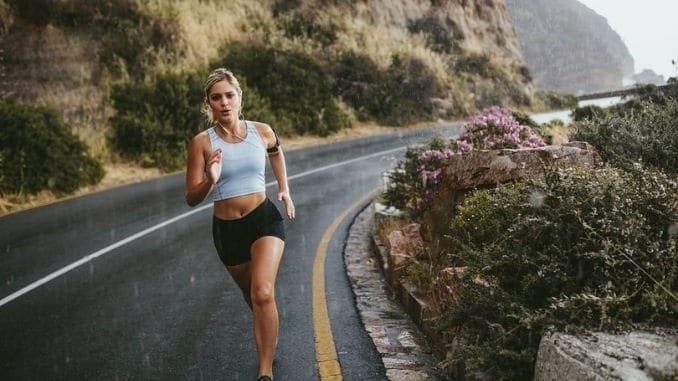 Fitness-Woman-Running