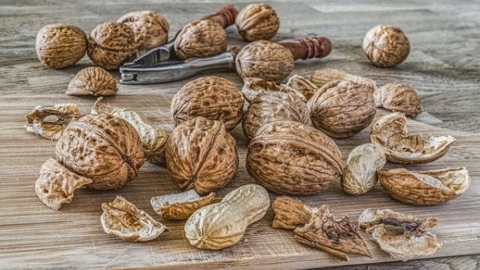 nuts-Reduce Your Risk Of Heart Disease 