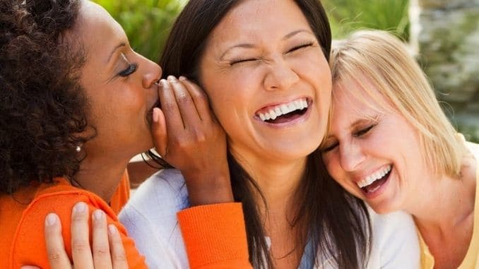 girls laughing-laughter health benefits