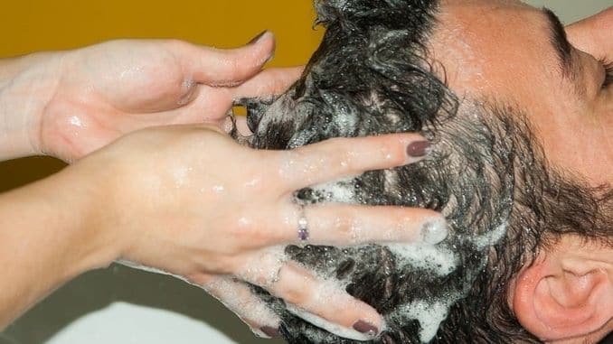 hairdresser-shampoo