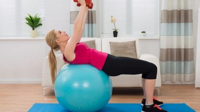 4 Powerful Dumbbell Exercises For A Solid Core