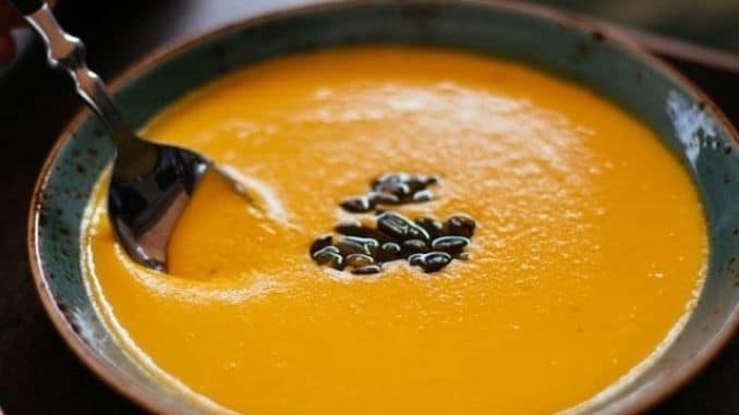 photography-of-squash-soup