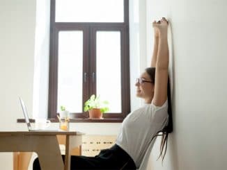 5 Deskercises You Can Do at Work