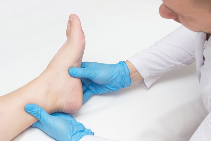 hairline fracture in foot treatment