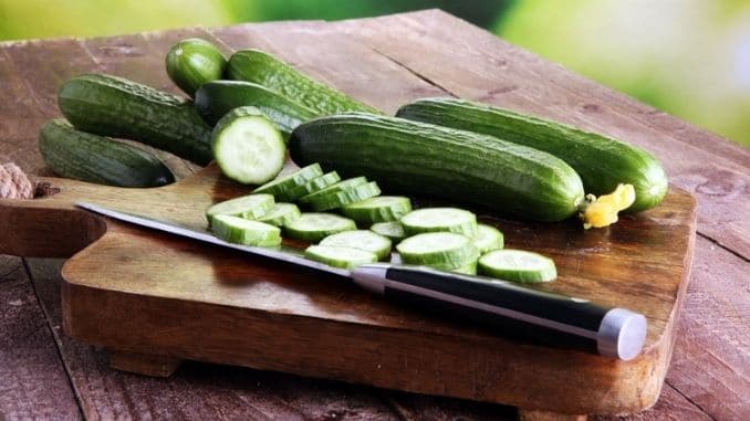 Fresh-and-sliced-cucumbers