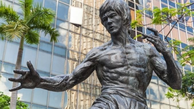 Bruce-Lee-statue