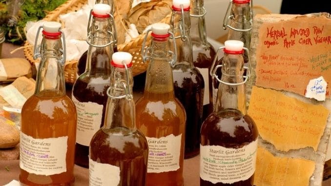 apple-cider-vinegar - What is Apple Cider Vinegar and How Is It Made?