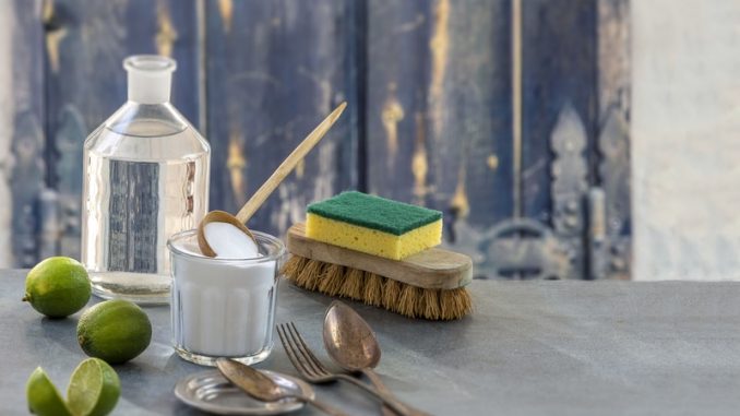 15 Ways to Use Baking Soda in Your Personal Care Routine