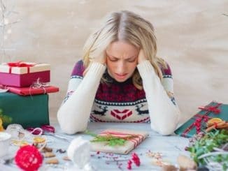 10-Ways-to-Cope-with-Holiday-Social-Anxiety-This-Year