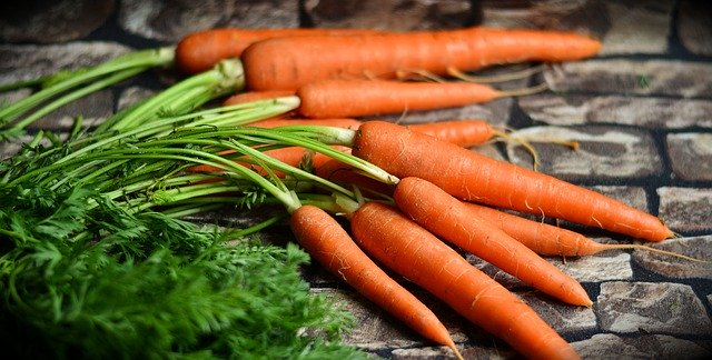 carrots-vegetables-harvest-healthy