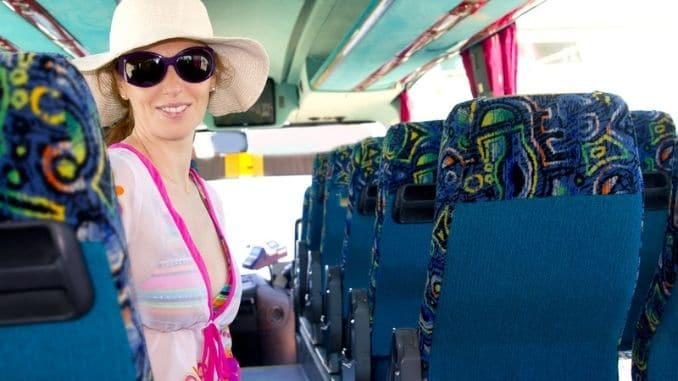 girl-tourist-bus