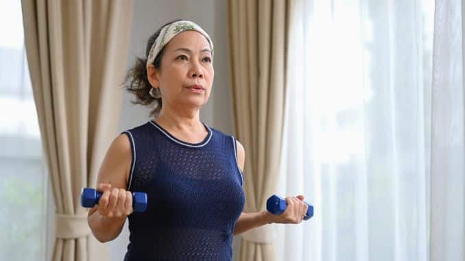 9 Crazy Effective Compound Exercises With Dumbbells That Torch Fat & Build Muscle Fast!- compound exercises with dumbbells