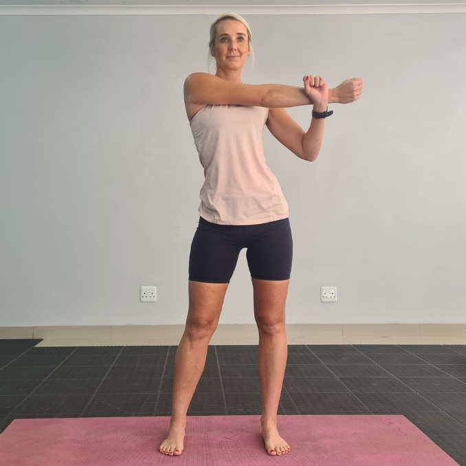 Cross Arm Body Stretch - Upper Body Resistance Workout