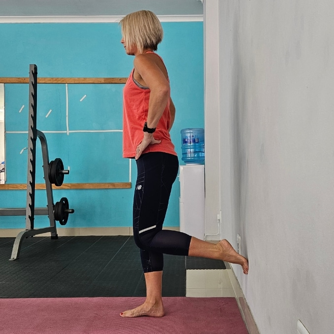 Standing Knee Flexion