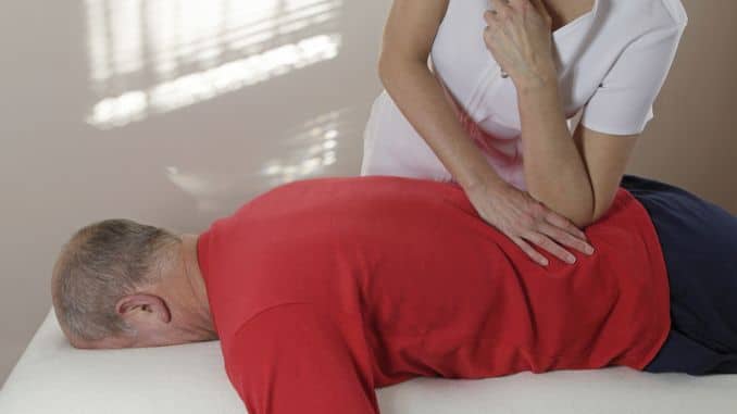 Understanding The Quadratus Lumborum (QL) Muscle: Location And Function - QL Stretch 