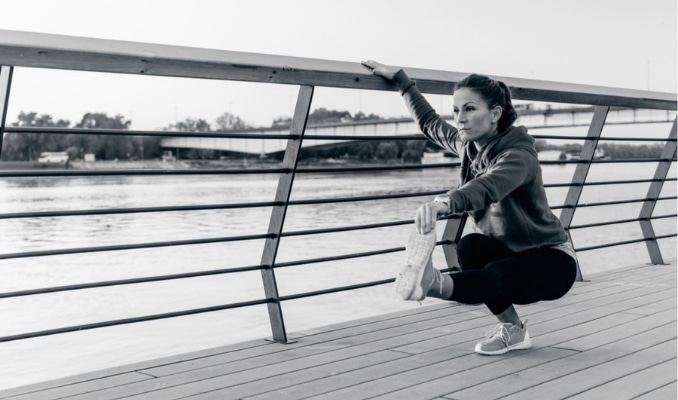 Assisted Pistol Squats 